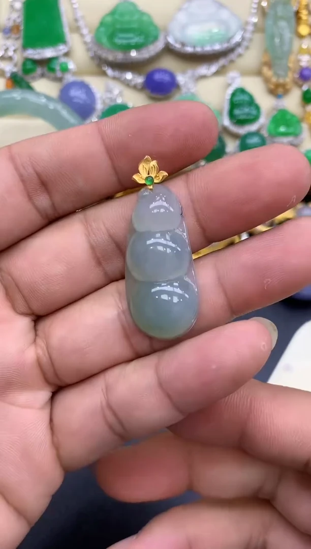 颈饰18K金镶嵌翡翠100-中国好珍宝