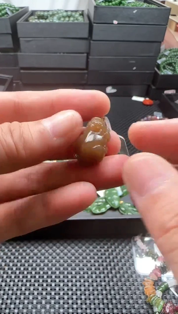 和田玉18K金镶嵌吊坠(不含链)貔貅一个多样性发