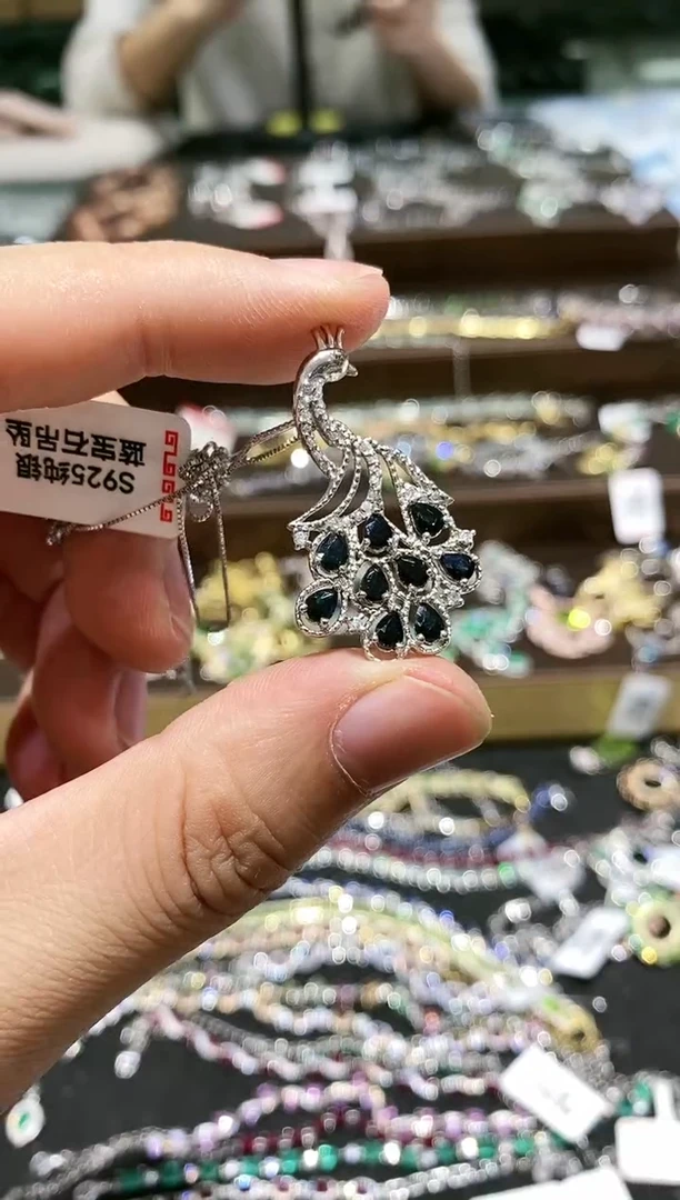 【闪购商品】蓝宝石颈饰银S925镀金镶嵌吊坠