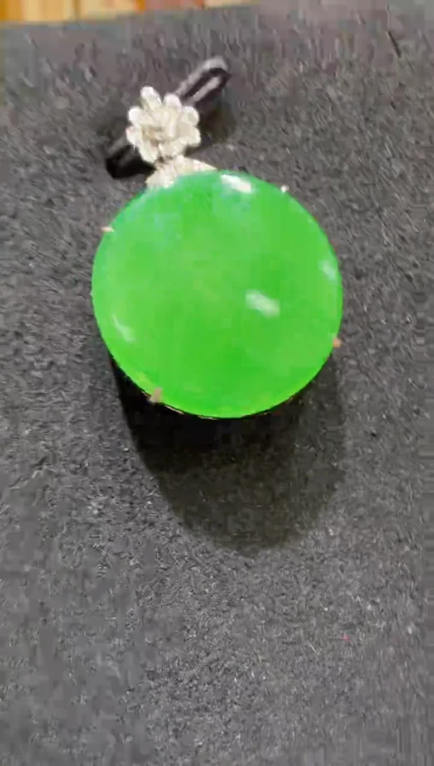 吊坠(不含链)18K金镶嵌翡翠多样性团购发一件