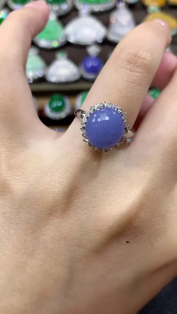 18K金镶嵌戒指翡翠A4 紫货有一定色差