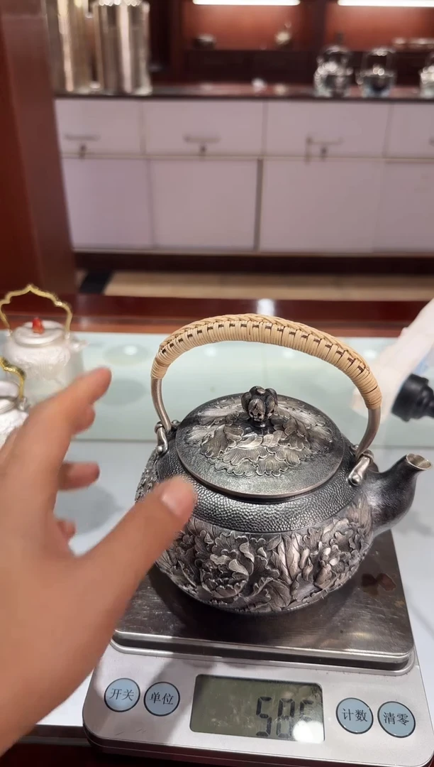 小*足银999精工手工牡丹鏨刻提梁烧水壶