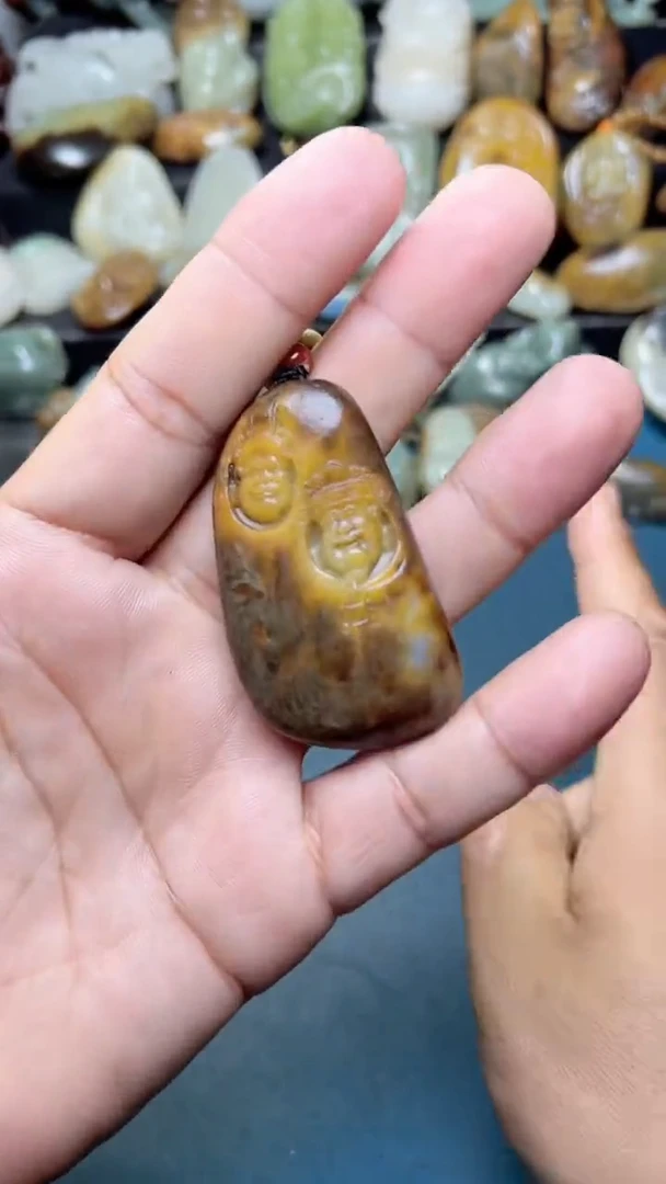 未镶嵌和田玉挂件-