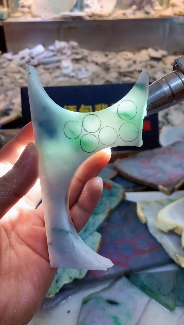 翡翠散珠0朗0翡翠珠宝711