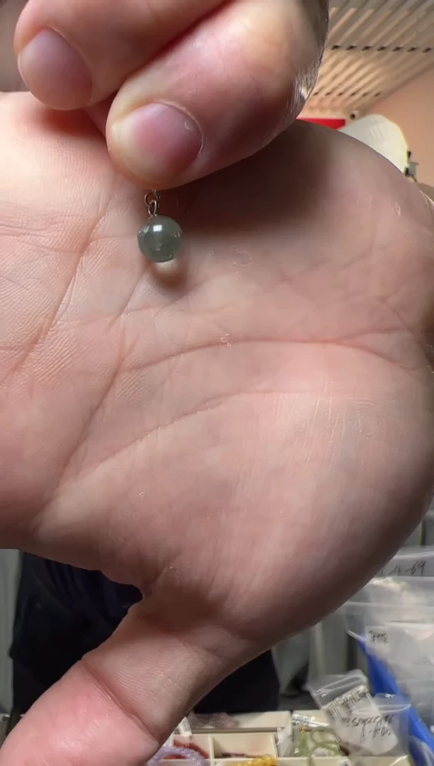 【闪购商品】水晶吊坠(不含链)银S925镶嵌绿幽灵圆珠约7mm多样性发