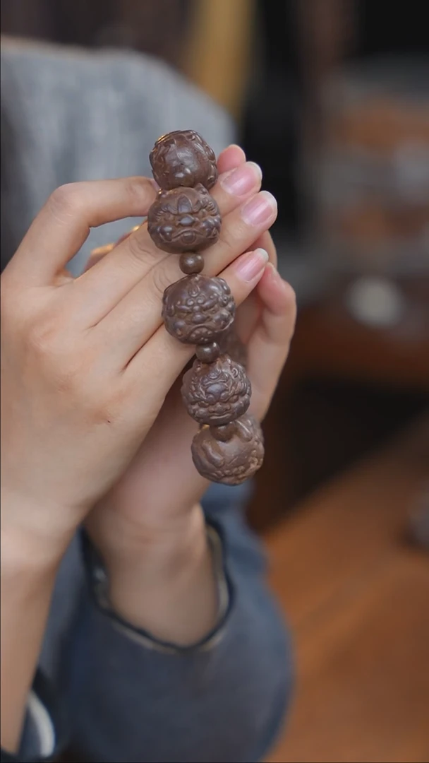 泥塑生命之光2.2左右神龙九子单圈手串