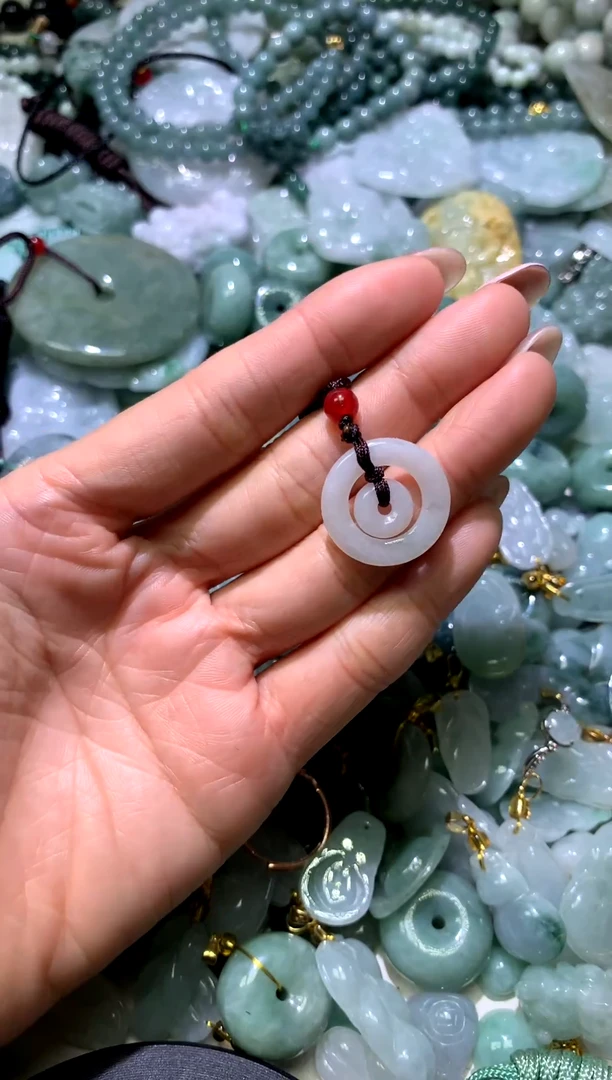 吊坠(不含链)未镶嵌翡翠1