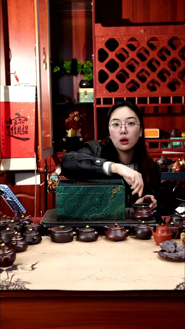 茶壶紫砂月光宝盒（是什么呢？）