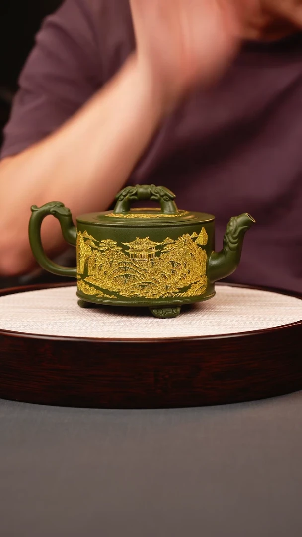 茶壶紫砂绿泥洒金三阳开泰
