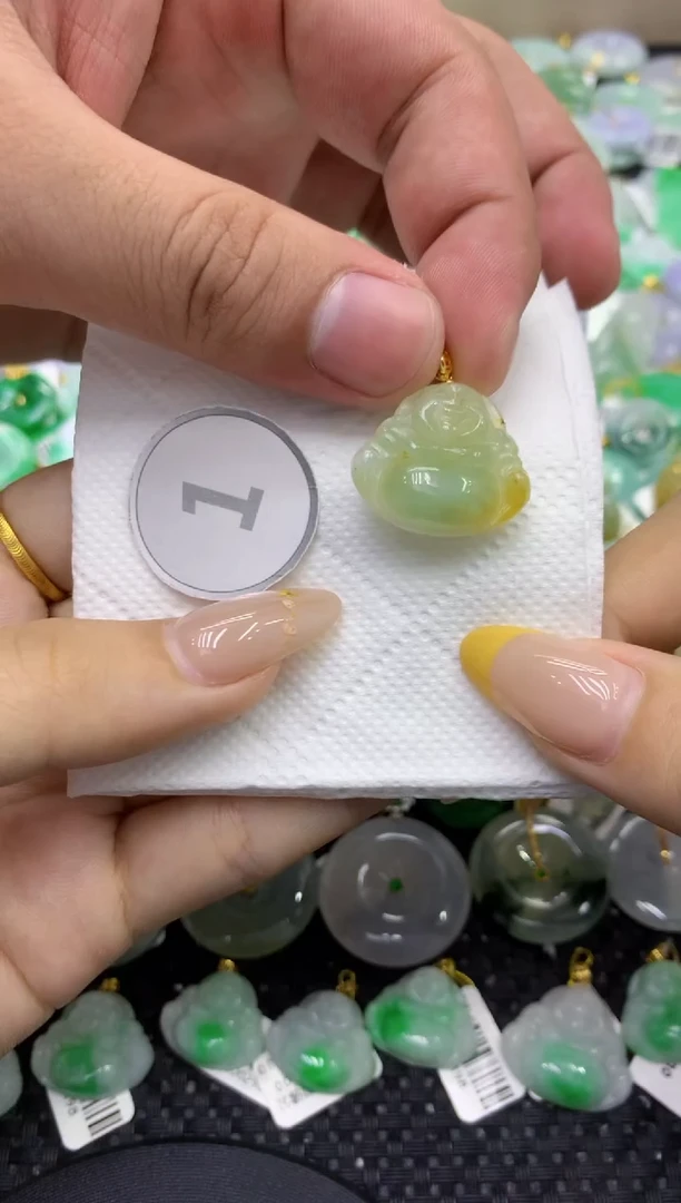 颈饰未镶嵌翡翠天然缅甸翡翠A货