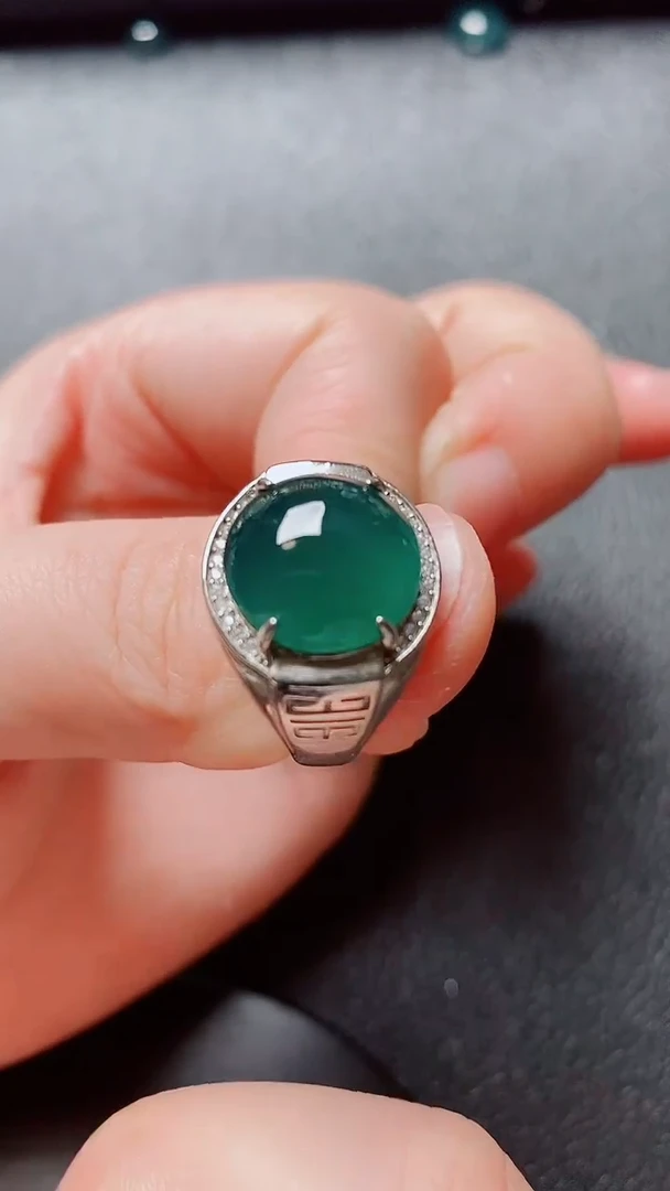翡翠戒指银S925镶嵌1111