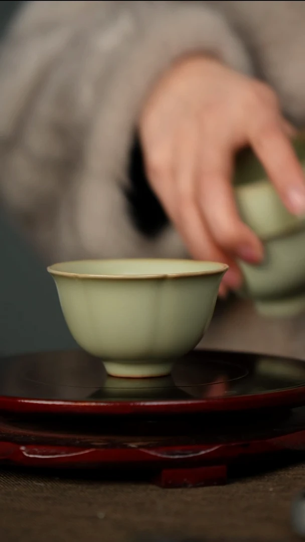 全品 粉青 花口杯