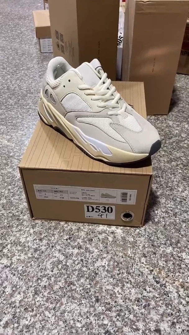 正品  断码库存鞋41