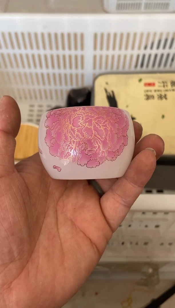 无运费险有瑕疵的摄影的产品有使用过的痕迹有点脏介意勿拍