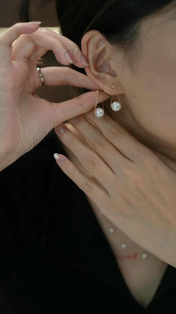 18K金镶嵌耳环淡水珍珠18K金白色秋千耳环9-10mm