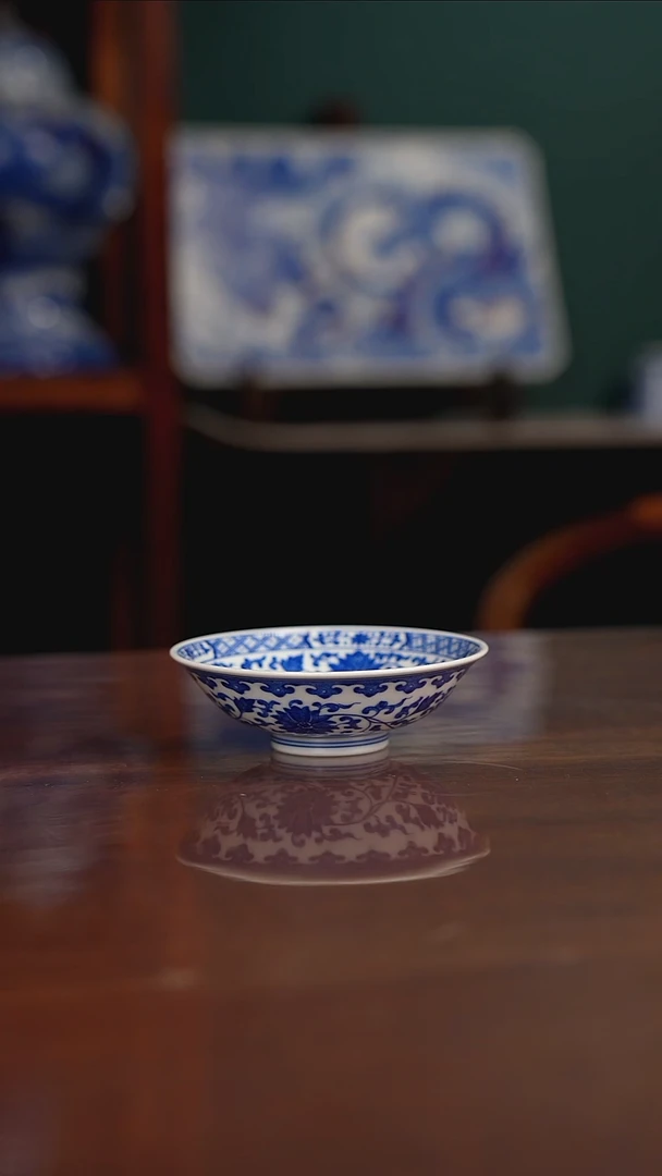 晓月柴窑 缠枝斗笠杯