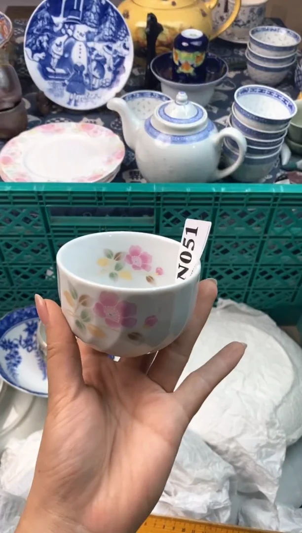 瓷片小*(*^_^*)(*^_^*