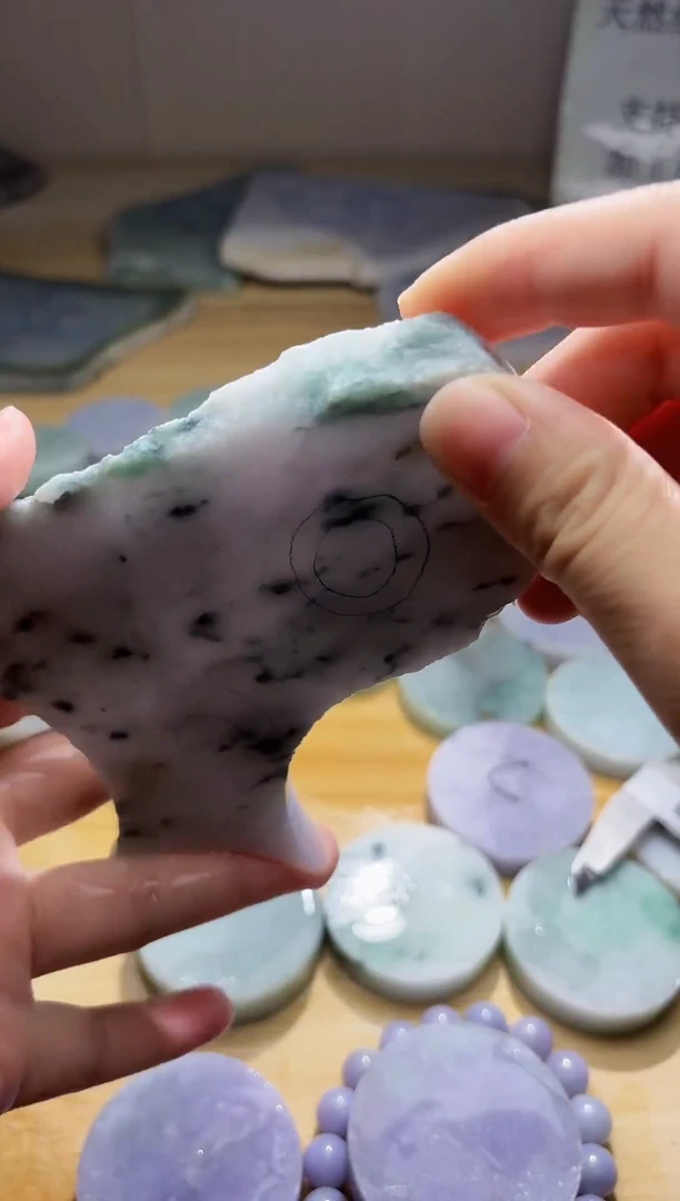 翡翠未镶嵌颈饰翡翠A货 姜谭554