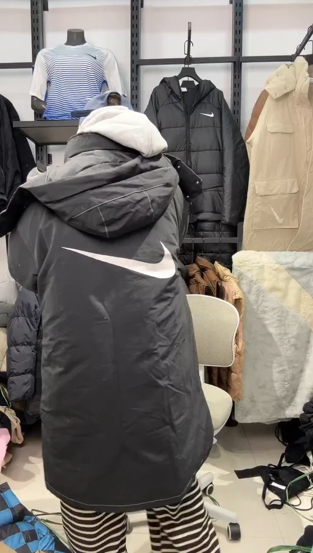 2345  闪购编码  运动卫衣裤以直播间过款为准 尺码  ·  160 M