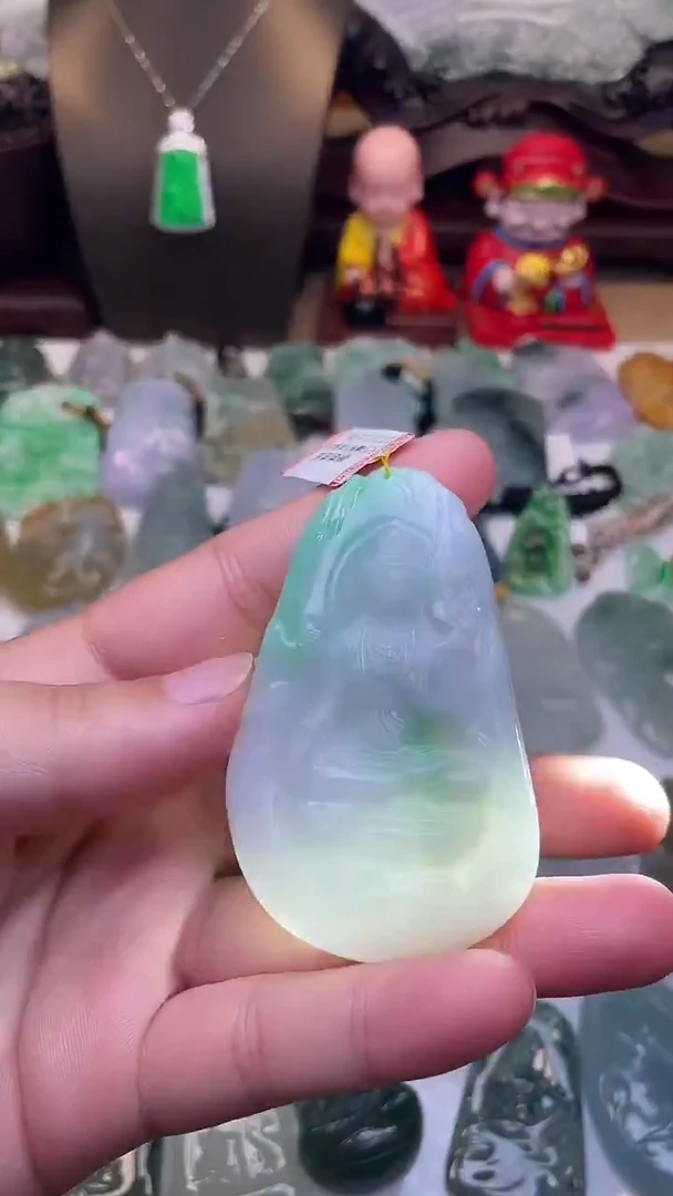 颈饰未镶嵌翡翠大势至