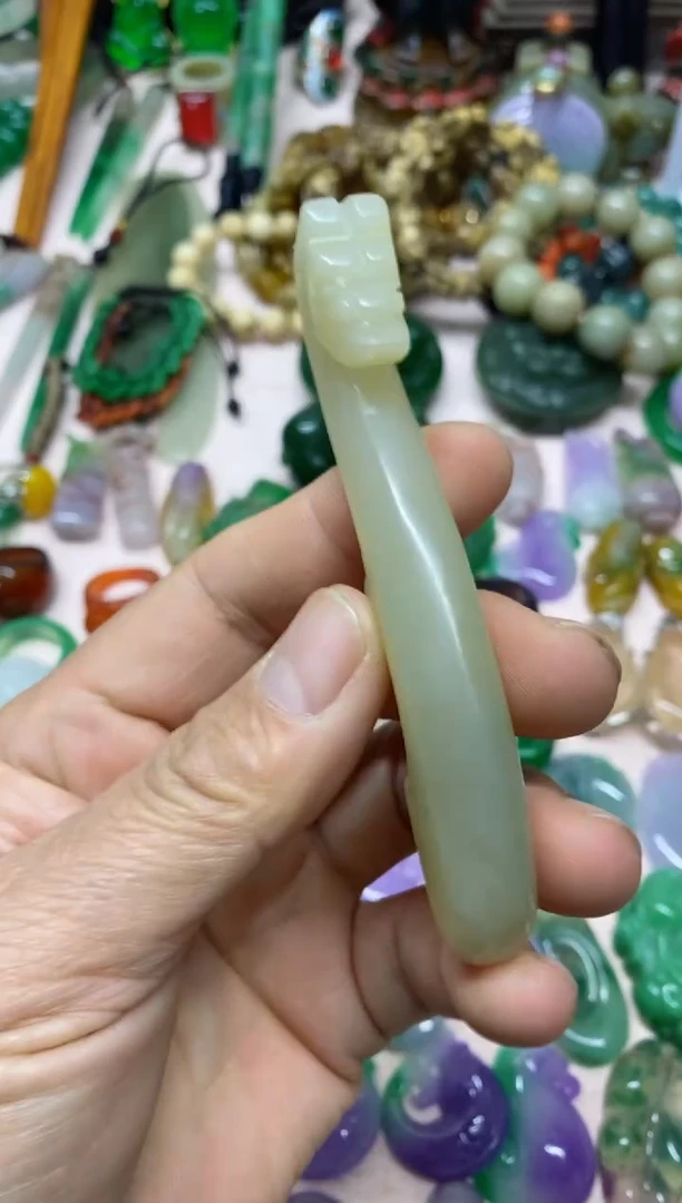 【闪购商品】12直播间 的实时画面