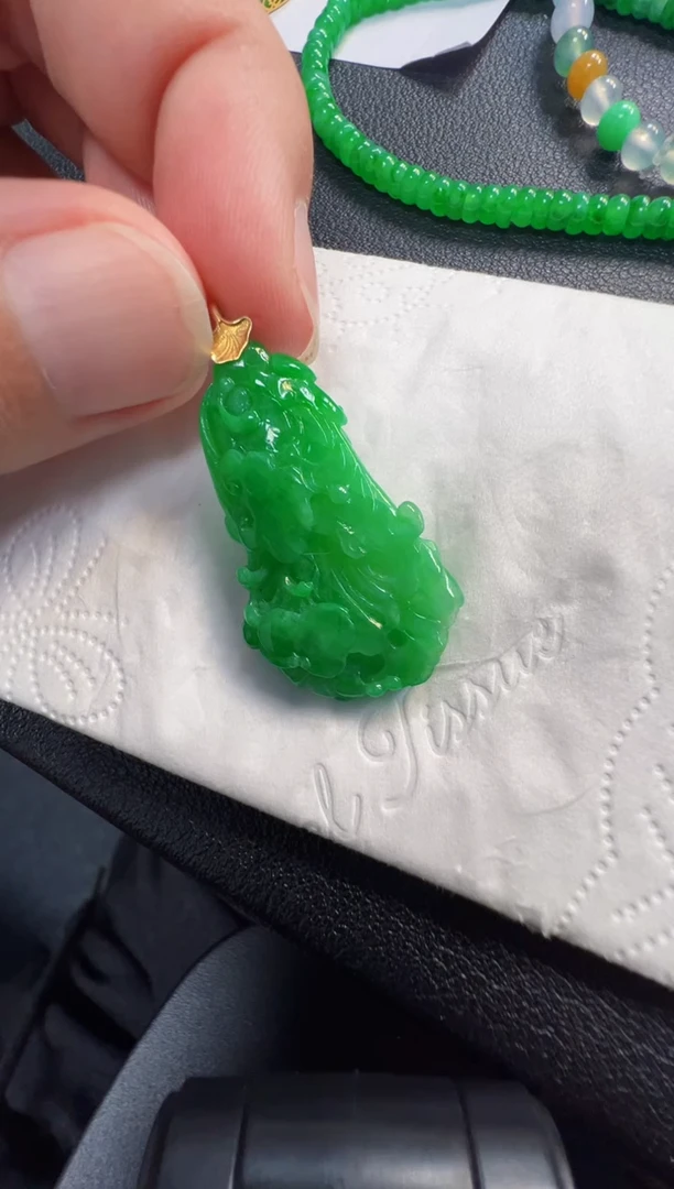 吊坠(不含链)18K金镶嵌翡翠2680