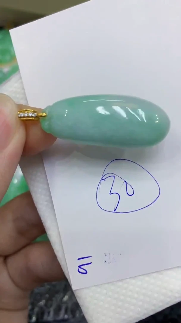 颈饰未镶嵌翡翠缅甸A货翡翠