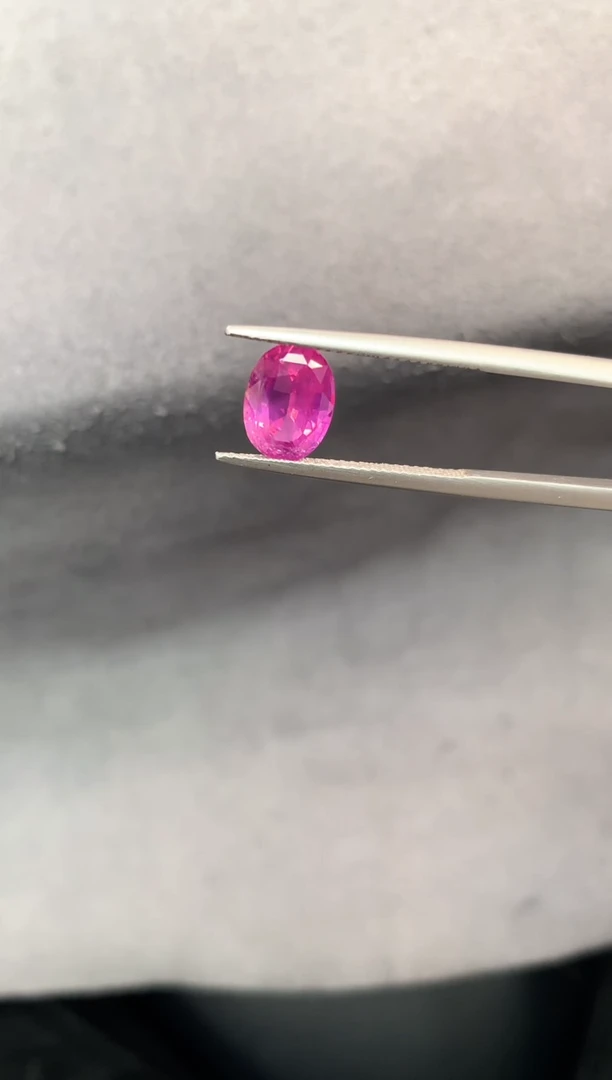 裸石蓝宝石3.08克拉无烧热粉