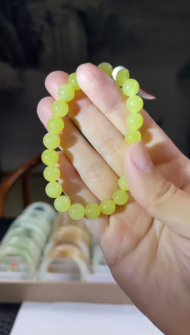 未镶嵌手镯和田玉8mm左右黄口