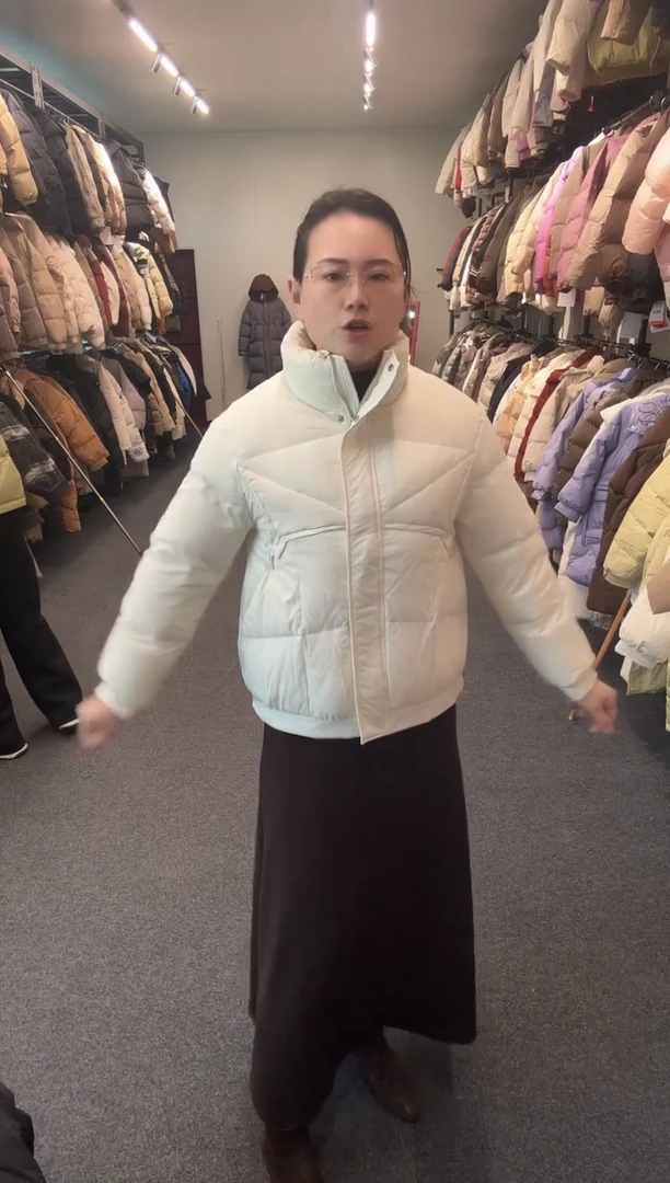 艾雨衣尚一秒闪购羽绒服