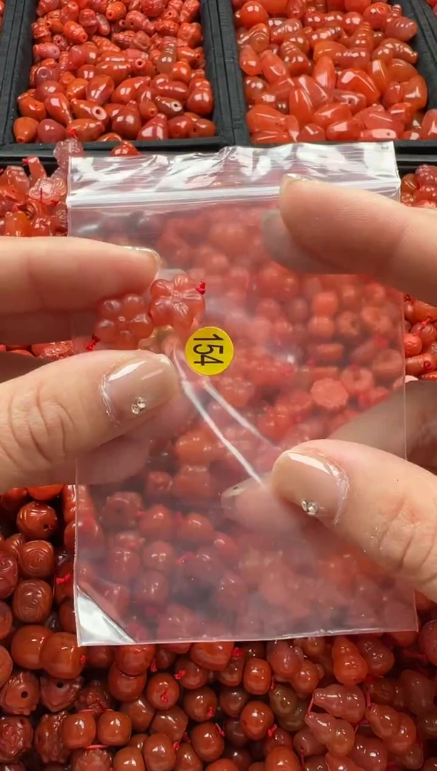 【闪购商品】南红玛瑙颈饰未镶嵌1