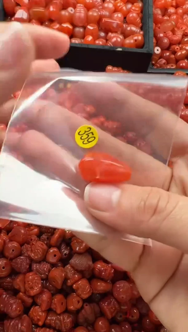 【闪购商品】南红玛瑙颈饰未镶嵌1