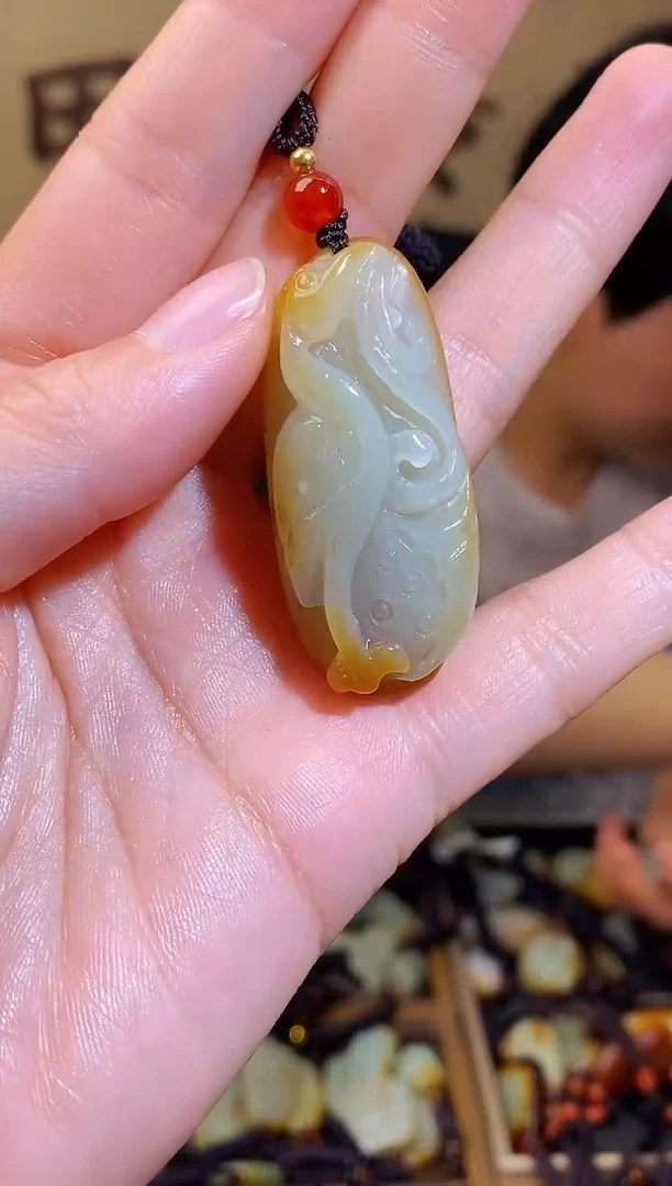 和田玉未镶嵌颈饰1