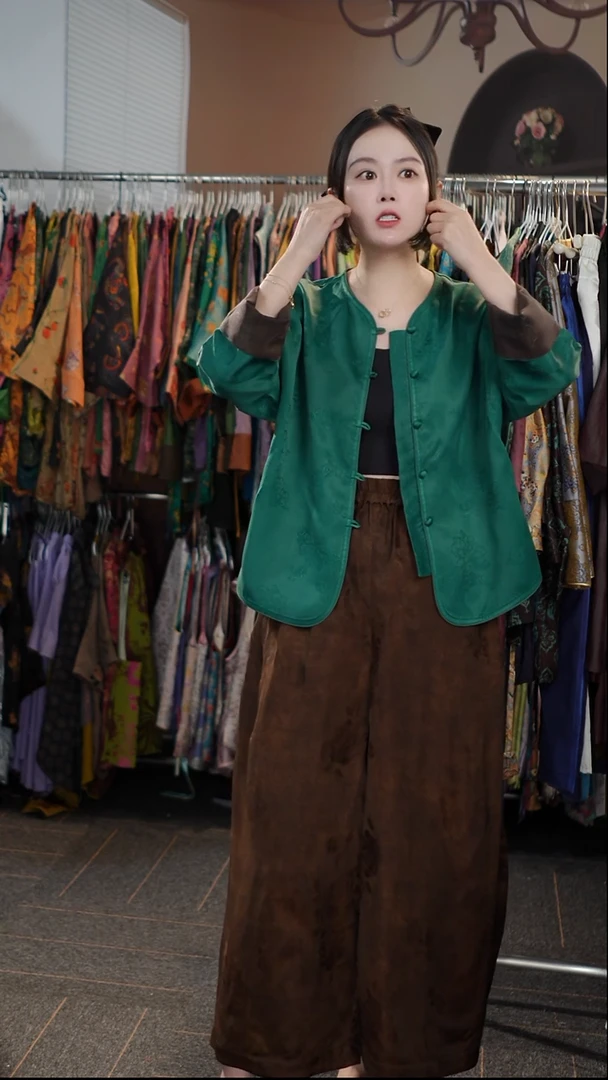 贵妇绿皮子开衫