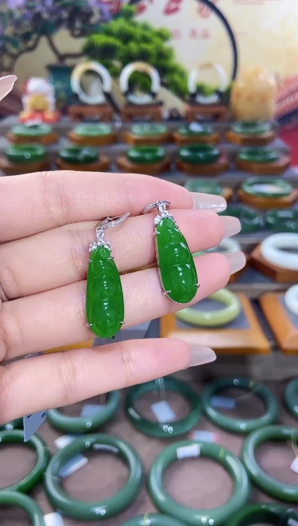 【闪购商品】和田玉耳扣18K金镶嵌18K金果绿耳扣