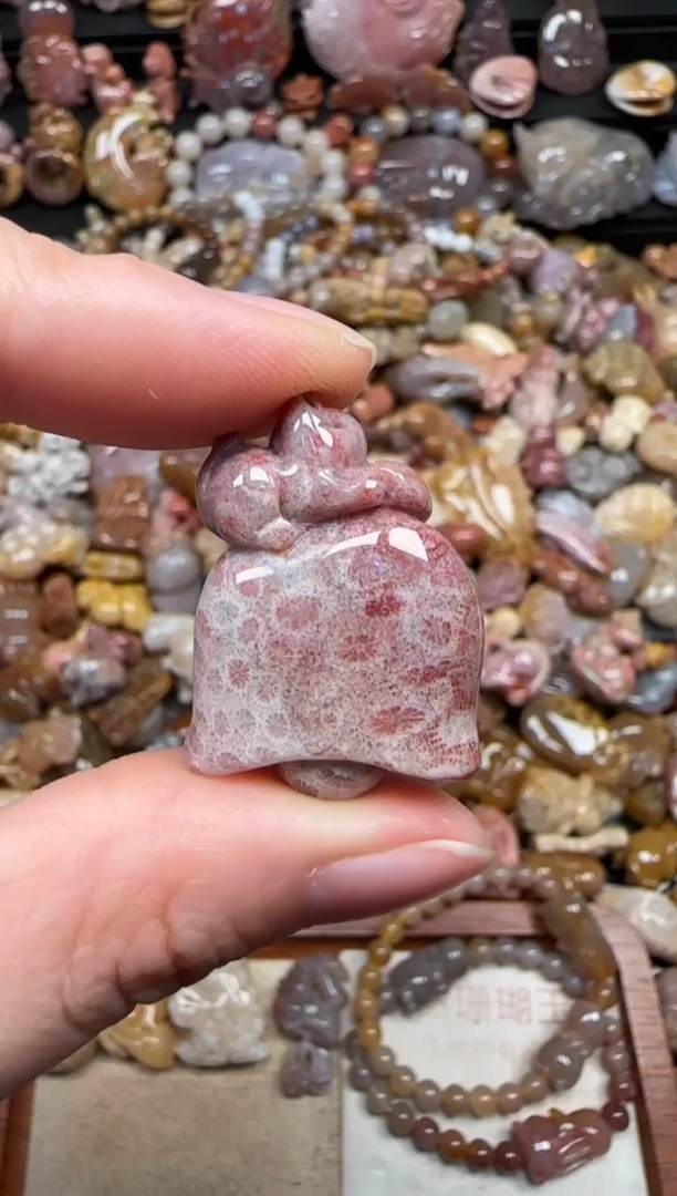 颈饰未镶嵌硅化珊瑚（珊瑚玉）583