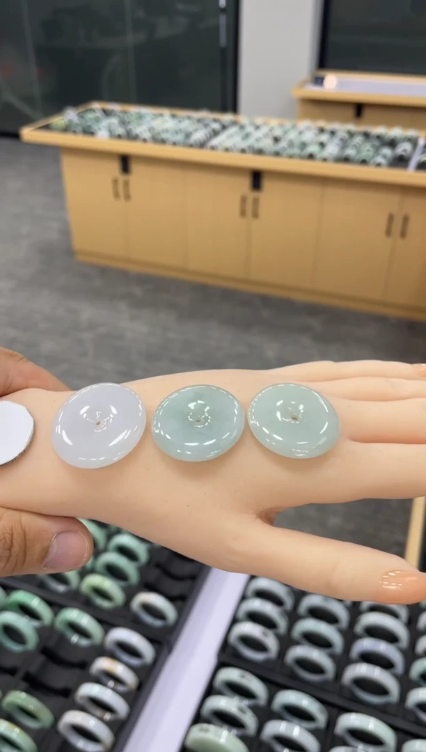 吊坠(不含链)未镶嵌翡翠平安扣吊坠/多样性发其一