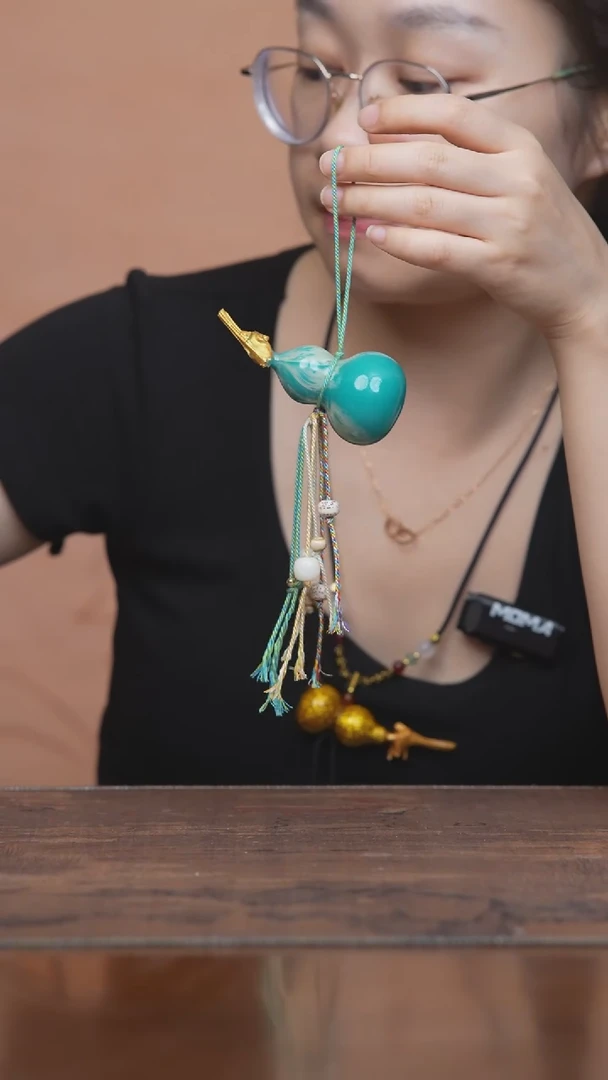 868号--------小葫芦手机挂