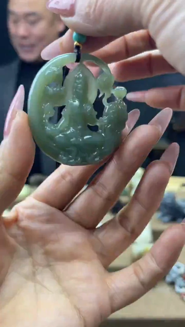 颈饰未镶嵌和田玉1