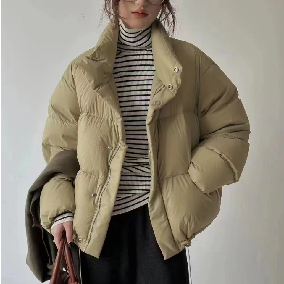 2024新款白鸭绒泡芙感短款面包服立领时尚百搭羽绒外套女 8806