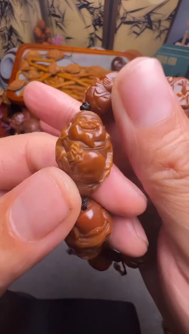 手串橄榄核₍****萱玉化八宝财神