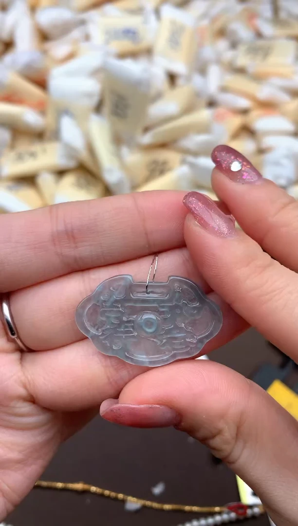 【闪购商品】翡翠挂件未镶嵌一