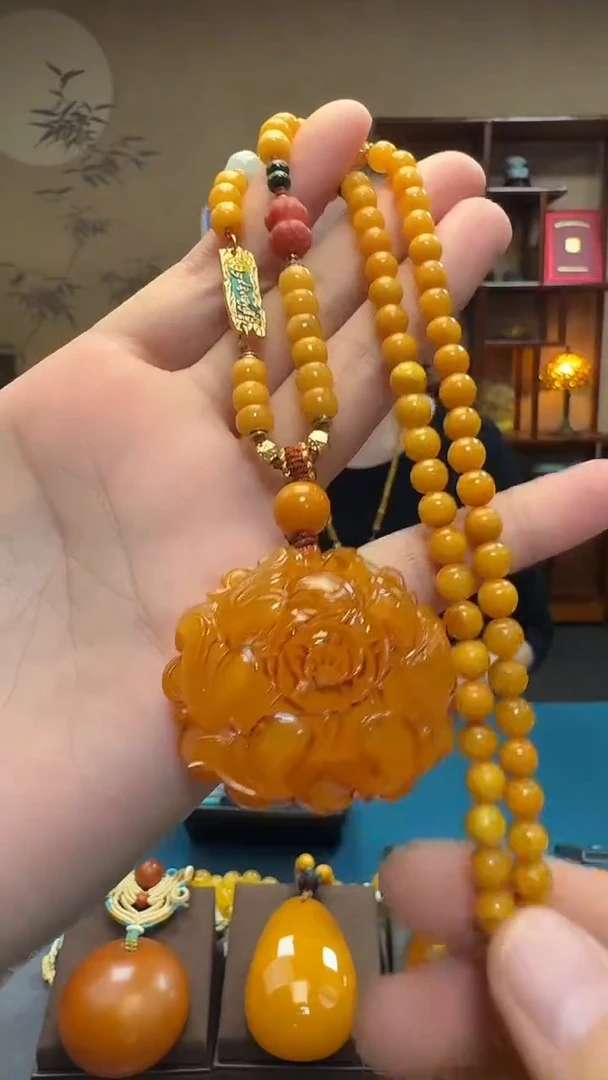 琥珀吊坠(赠链)未镶嵌天然保真蜜蜡牡丹花套装