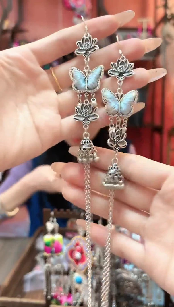 织绣云织谣民族风精美饰品   472