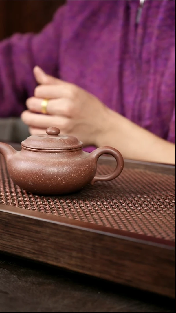 茶壶紫砂紫泥仿古{微瑕}