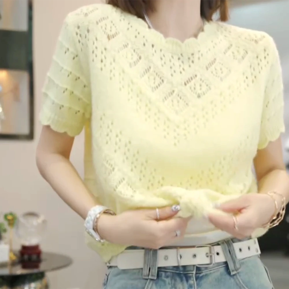 【风华正茂】2025新款重工时尚轻奢气质百搭圆领镂空套头短袖毛衣女