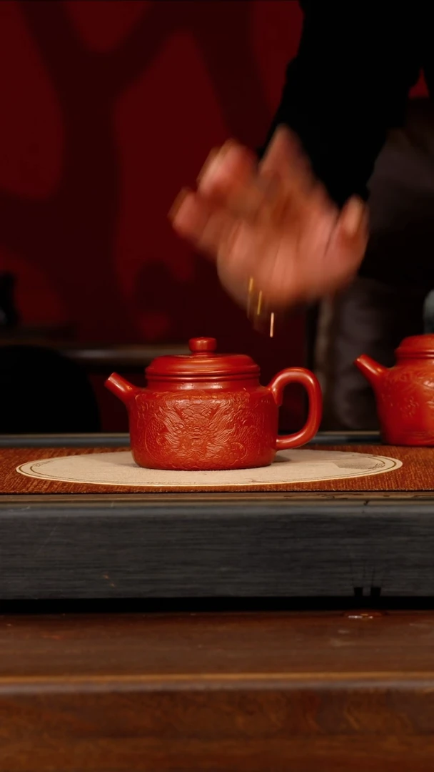 茶壶紫砂宜兴紫砂PQZ 彭氏朱泥 德钟（龙）八刀刻