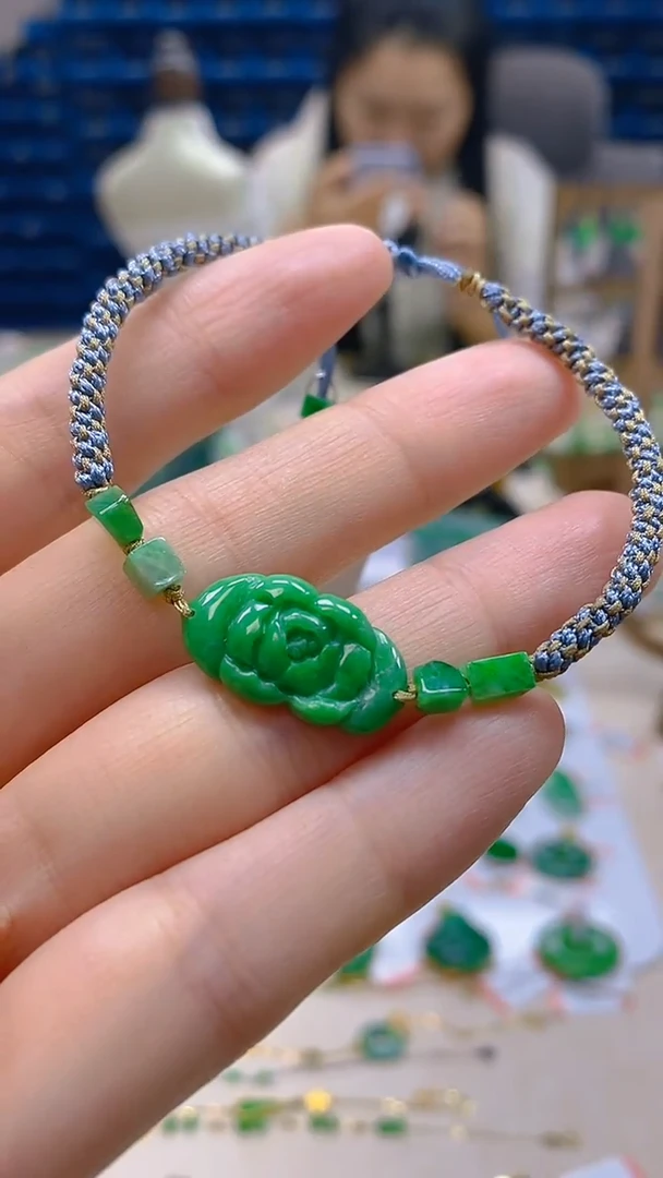 颈饰未镶嵌翡翠新号开播 全场乱卖