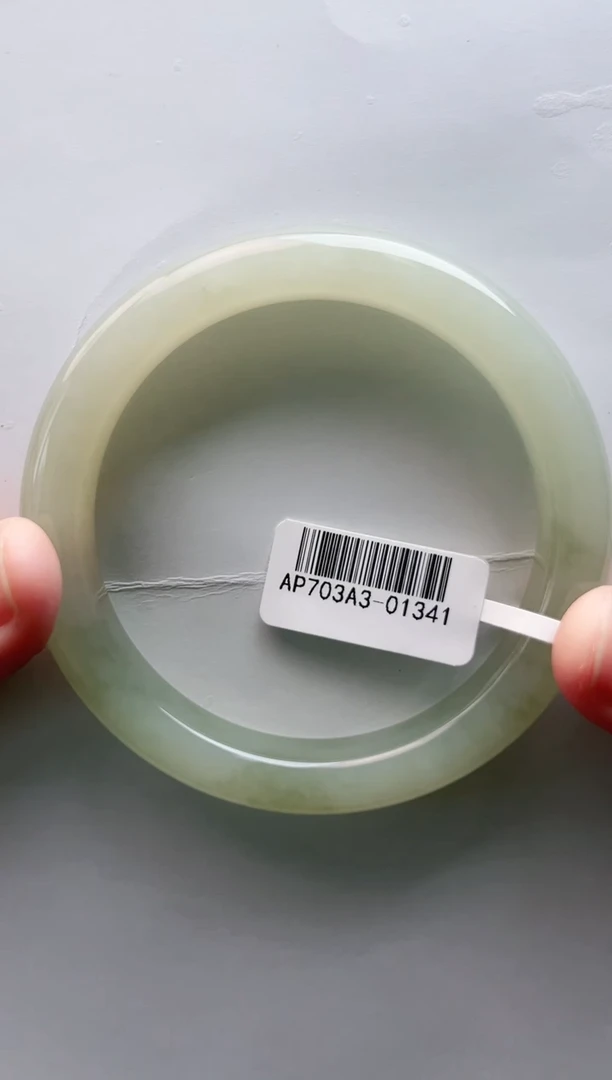 【闪购商品】和田玉手镯未镶嵌61+