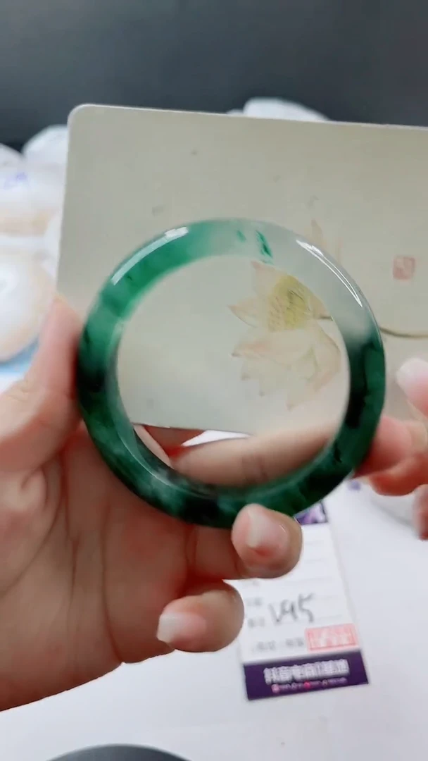 未镶嵌手镯石英质玉多样性发货V95